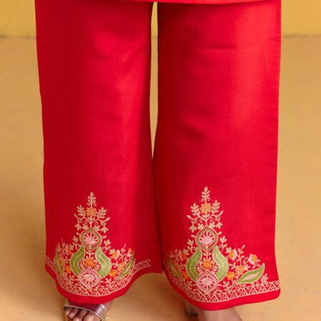 Bright red Kashmiri Embroidered Kurti Set - View 5 | PPAVAKEY Ethnic Wear