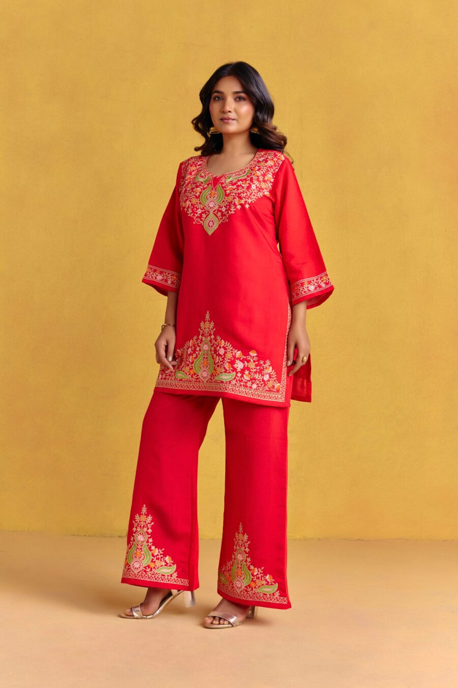 Bright red Kashmiri Embroidered Kurti Set - View 6 | PPAVAKEY Ethnic Wear