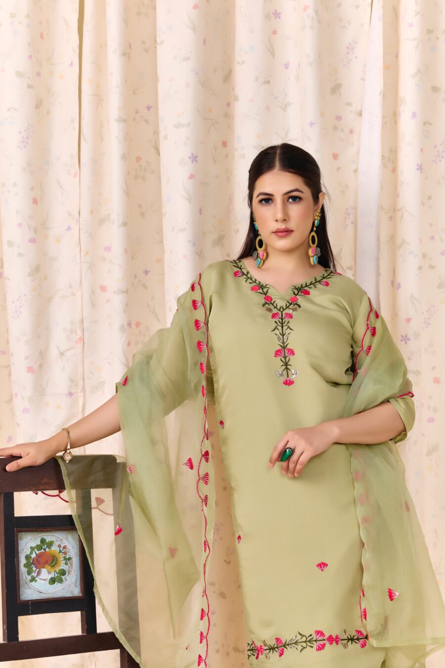 Mehendi Green Embroidered Kurti set with Dupatta - View 3 | PPAVAKEY Ethnic Wear