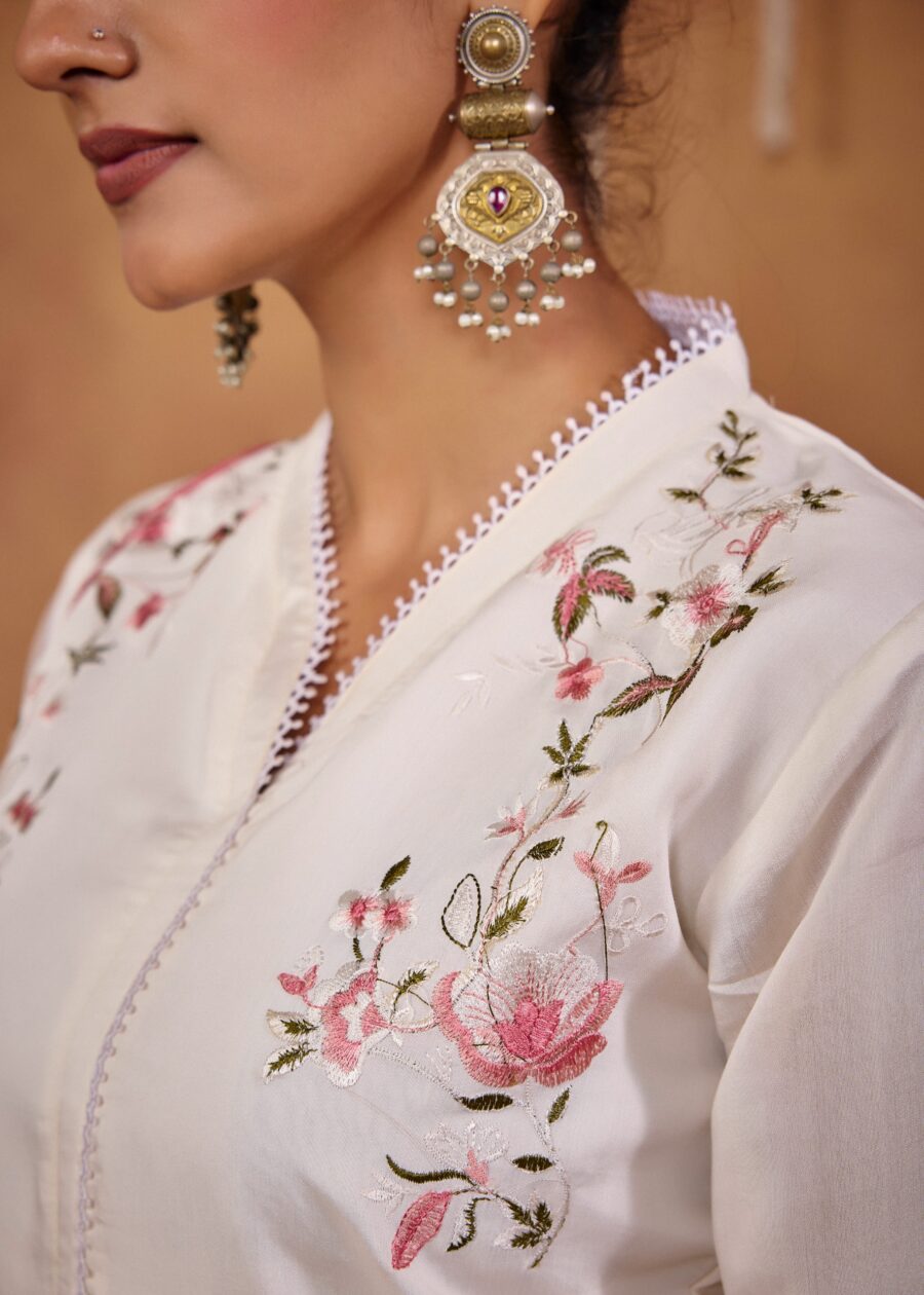 Off White Embroidered Kurti Set with Pockets