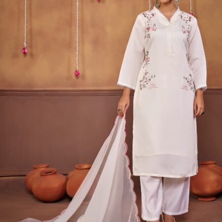 Off White Embroidered Kurti Set with Pockets - View 4 | PPAVAKEY Ethnic Wear