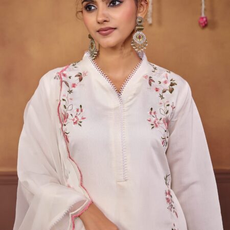 Off White Embroidered Kurti Set with Pockets - View 8 | PPAVAKEY Ethnic Wear