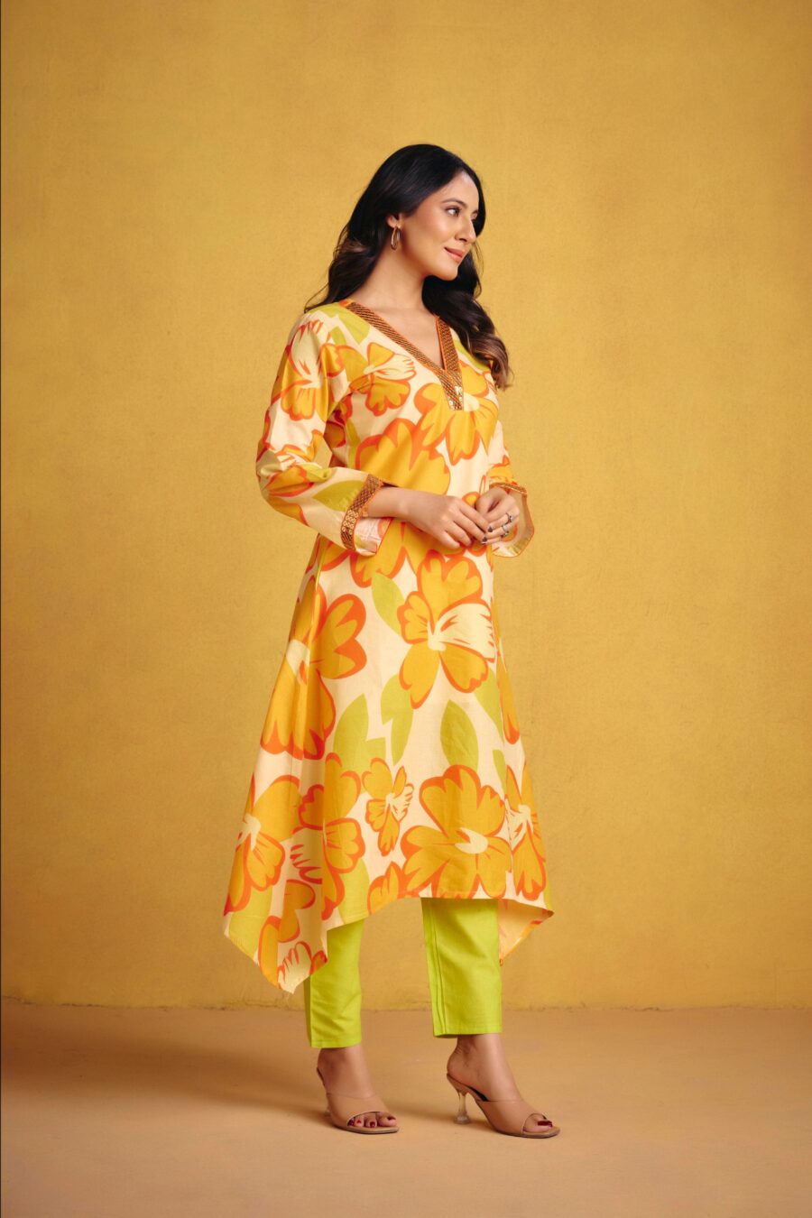 Orange Flower Kurta Set - View 2 | PPAVAKEY Ethnic Wear
