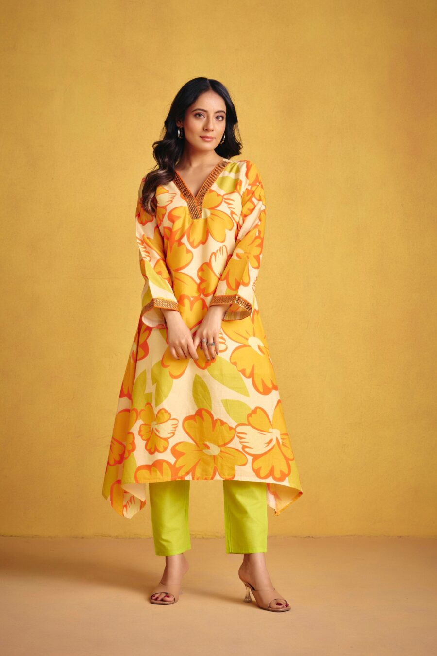 Orange Flower Kurta Set - View 4 | PPAVAKEY Ethnic Wear